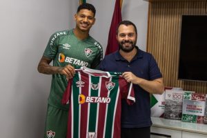 Fluminense anuncia Marrony, ex-Vasco
