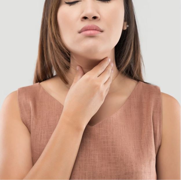 A sinusite é uma doença dos seios da face, que pode ser causada por um agente etiológico, por exemplo, uma bactéria ou fungo, ou por alguma obstrução desses seios, como um pólipo.