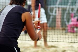 Benefícios sociais do Beach Tennis - Faça novos amigos jogando
