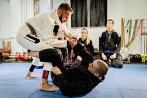 Benefícios do Tatame EVA em Treinos de Artes Marciais